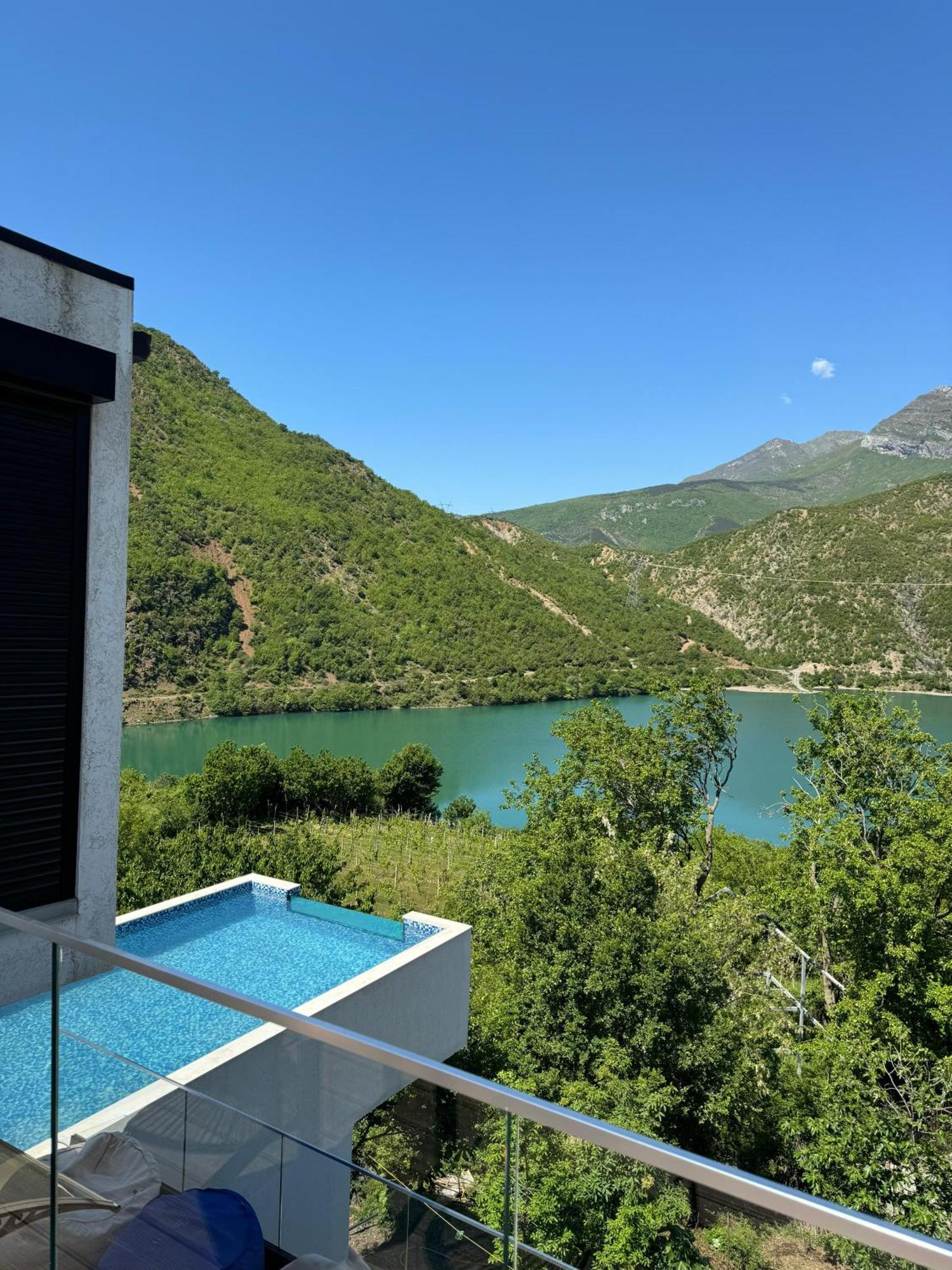 Koman Paradise By Romina Shkoder Ngoại thất bức ảnh